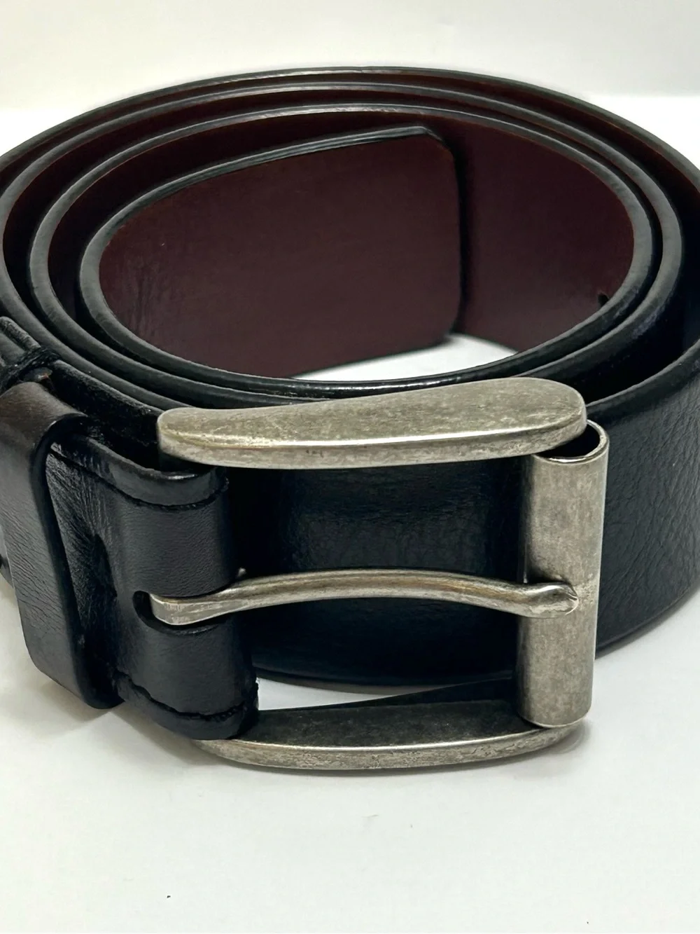 Roundtree & Yorke Mens Classic Full Grain Leather Black Belt w/ Silver Buckle 36